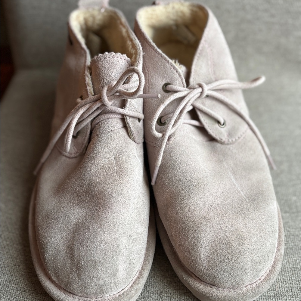 Bearpaw Women's Suede Chukka Skye Shoes Size 9 Light Lavender - Picture 2 of 10
